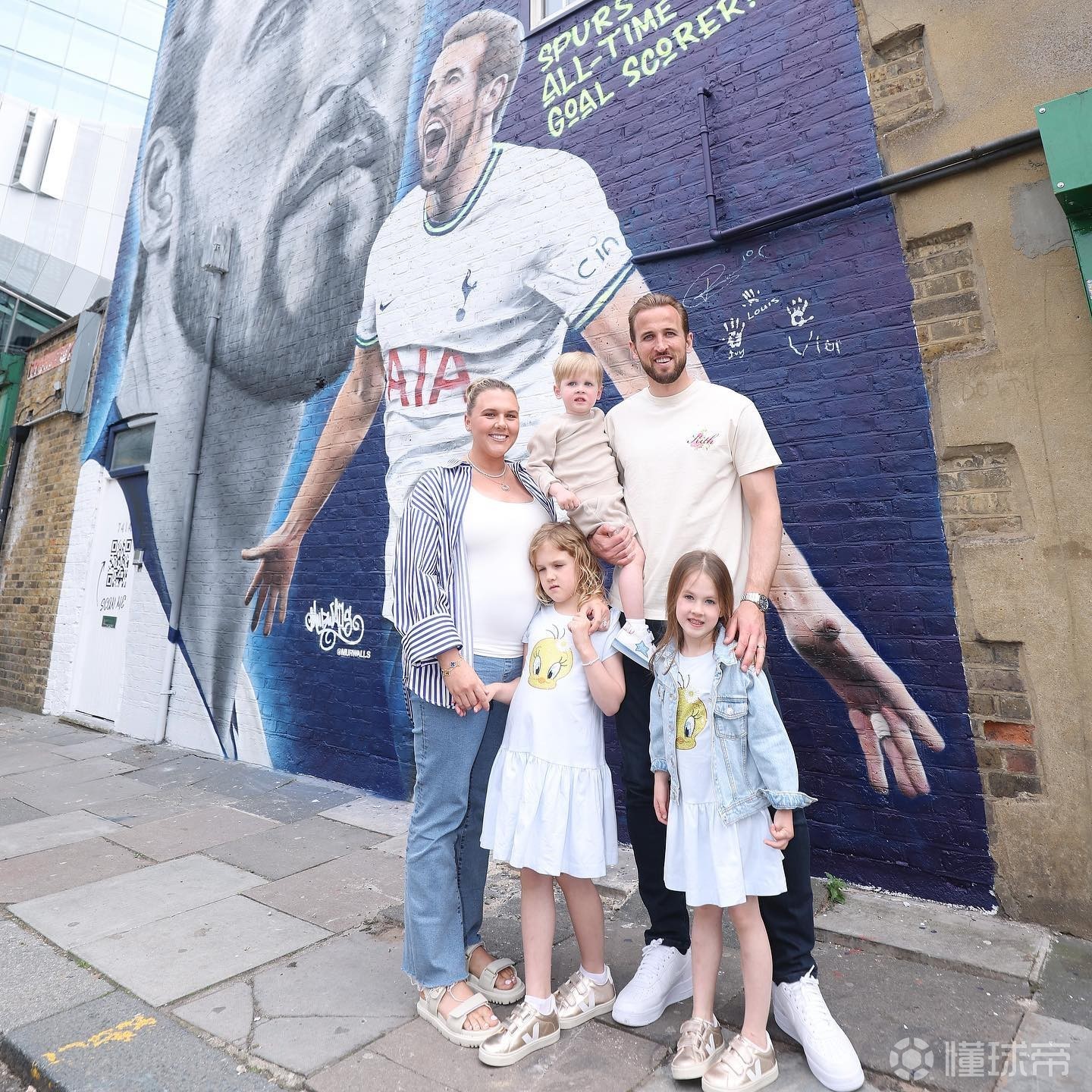 凯恩在澳大利亚队比赛中惊艳表现，高光表现引发热议！