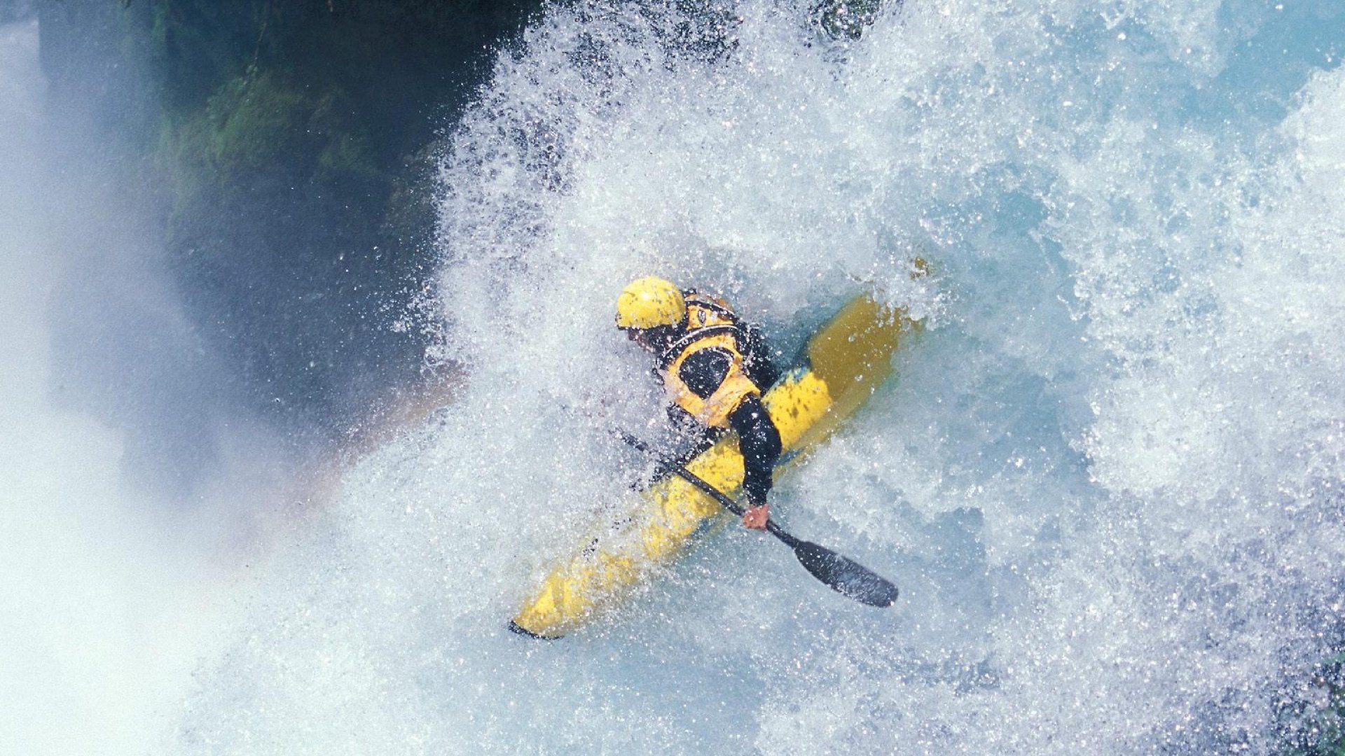 姆巴佩回归赛场，惊险取胜首场状态亮眼，勇士观众沸腾！